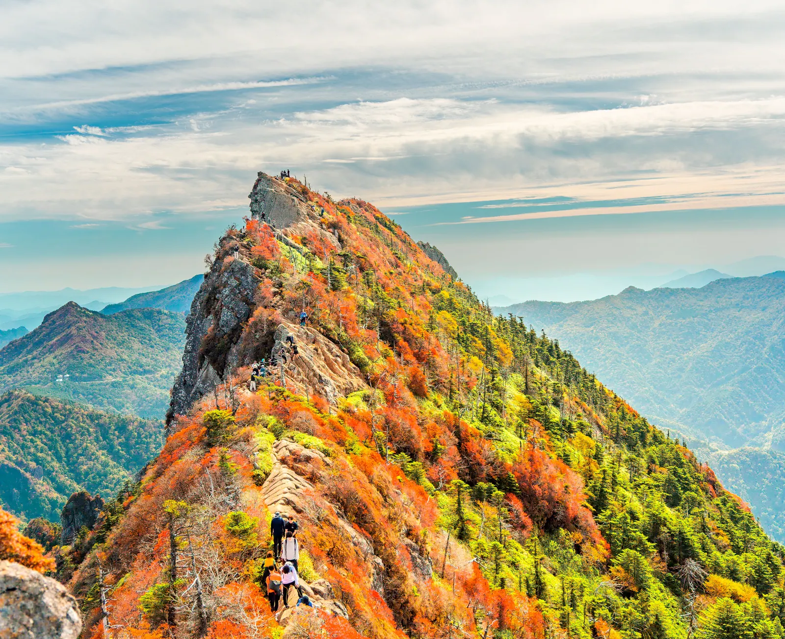 四国 · 石鎚山与剑山，2026.10.17 10:33